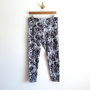 Zella High Waist 7/8 Leggings in Grey Porpose Saker Print